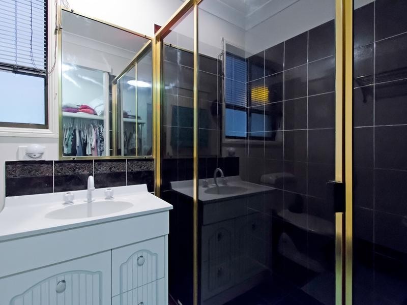 30 Elkhorn Street, Fernvale QLD 4306