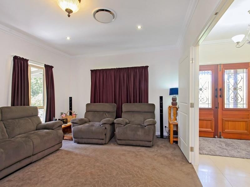 65 Lyndon Way, Karalee QLD 4306
