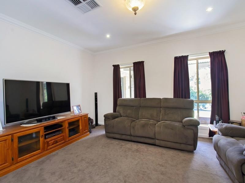 65 Lyndon Way, Karalee QLD 4306