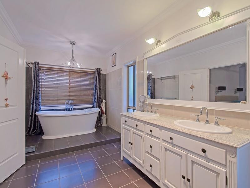 65 Lyndon Way, Karalee QLD 4306