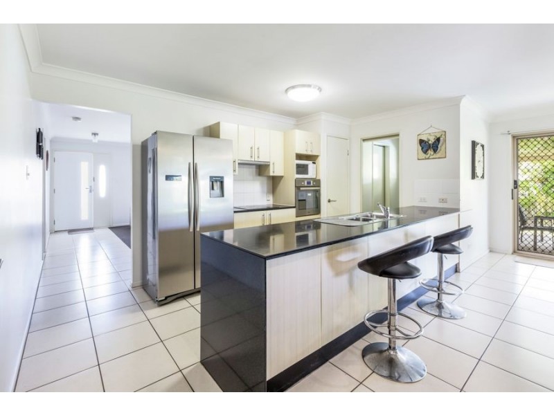5 Truscot Court, Fernvale QLD 4306