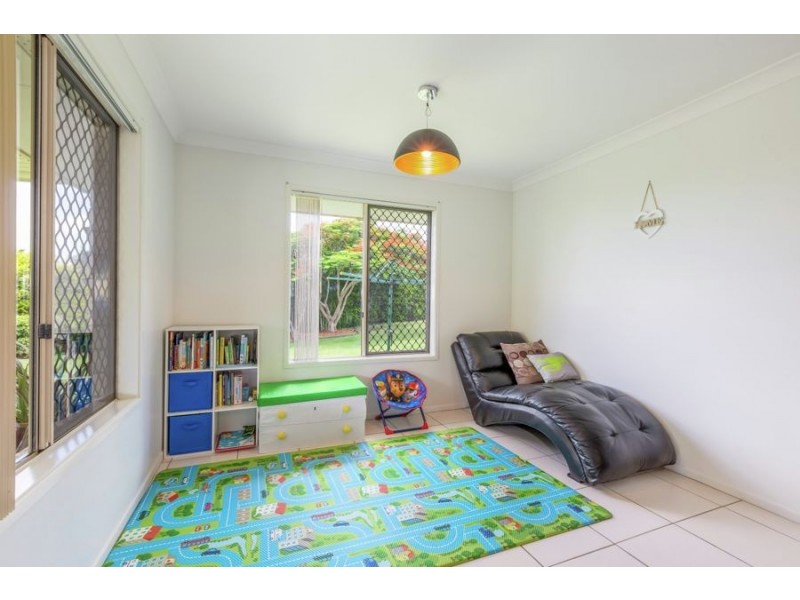 5 Truscot Court, Fernvale QLD 4306