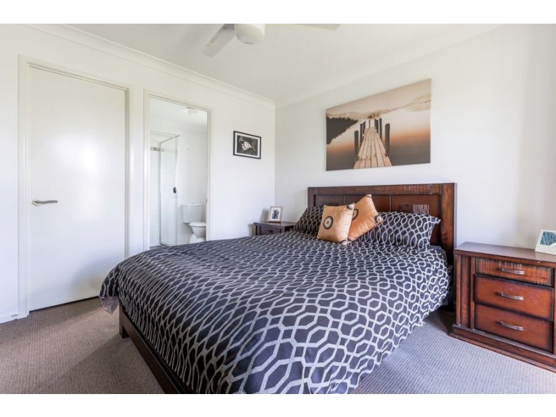 5 Truscot Court, Fernvale QLD 4306