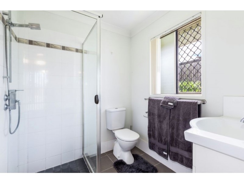 5 Truscot Court, Fernvale QLD 4306