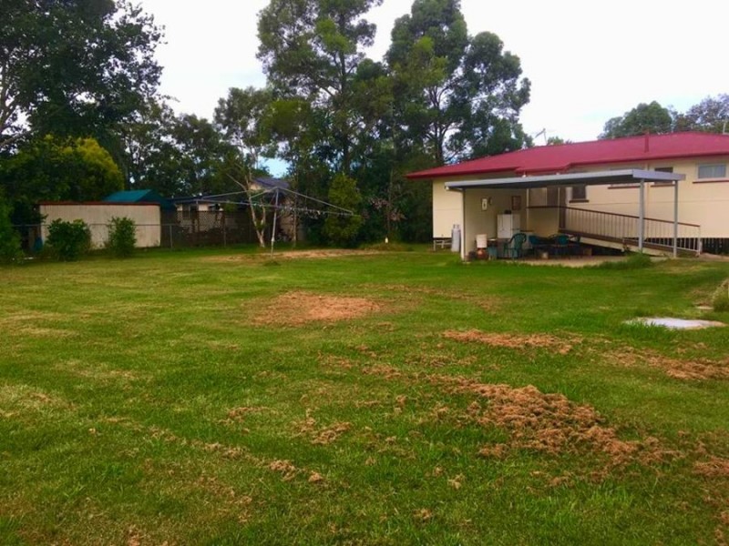 8 White Street, Bundamba QLD 4304