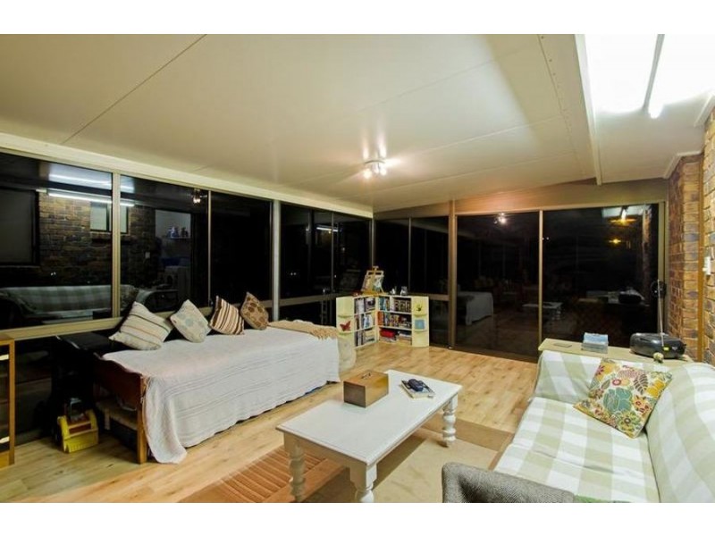 30 Elkhorn Street, Fernvale QLD 4306