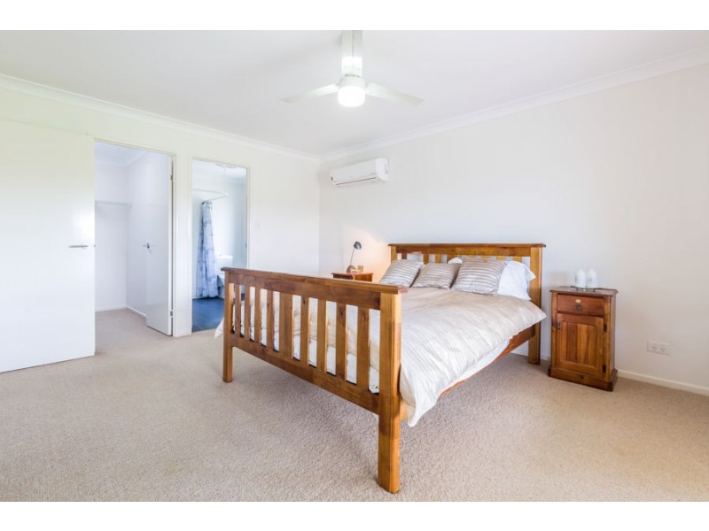 20 Ivory Close, Peak Crossing QLD 4306