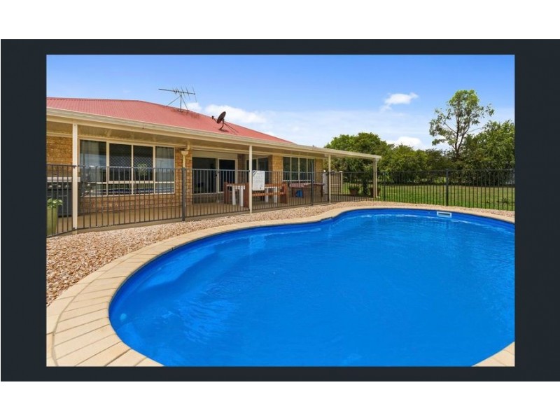 20 Ivory Close, Peak Crossing QLD 4306