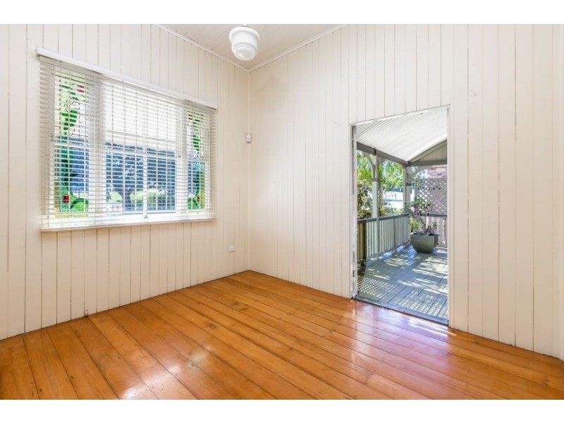 6 Herbert Street, Sadliers Crossing QLD 4305