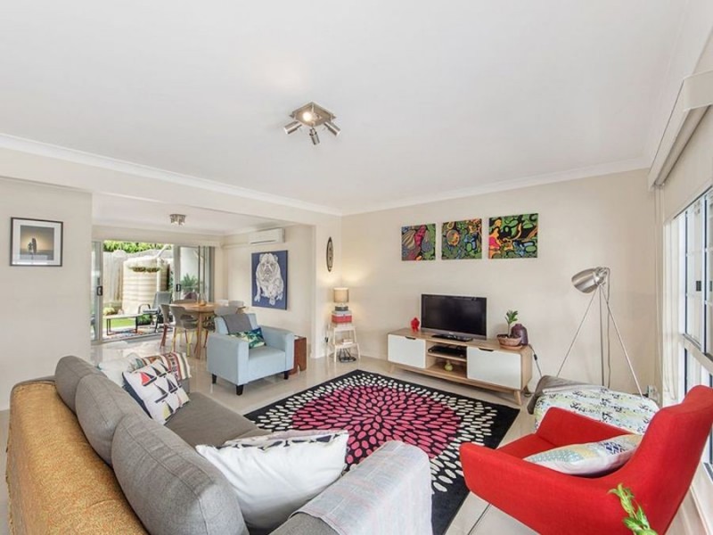 2/28 Green Street, Booval QLD 4304