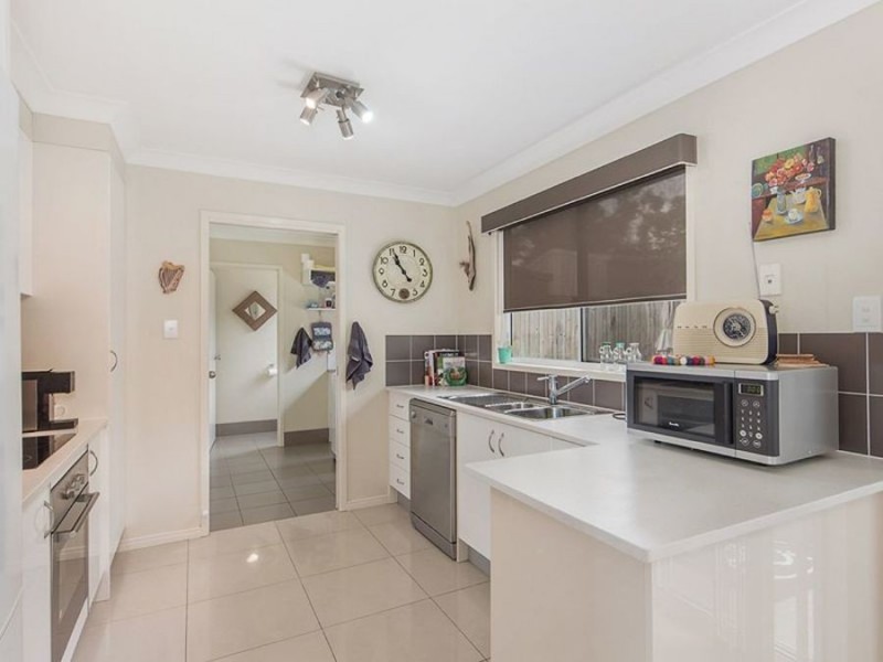 2/28 Green Street, Booval QLD 4304