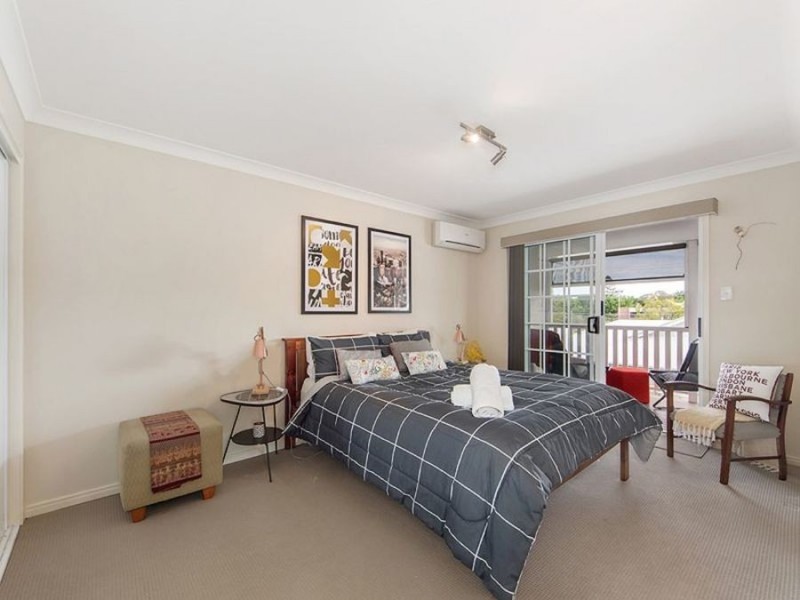 2/28 Green Street, Booval QLD 4304