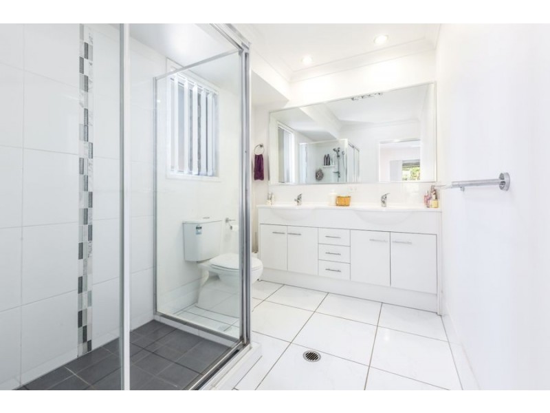 71 Honeywood Drive, Fernvale QLD 4306