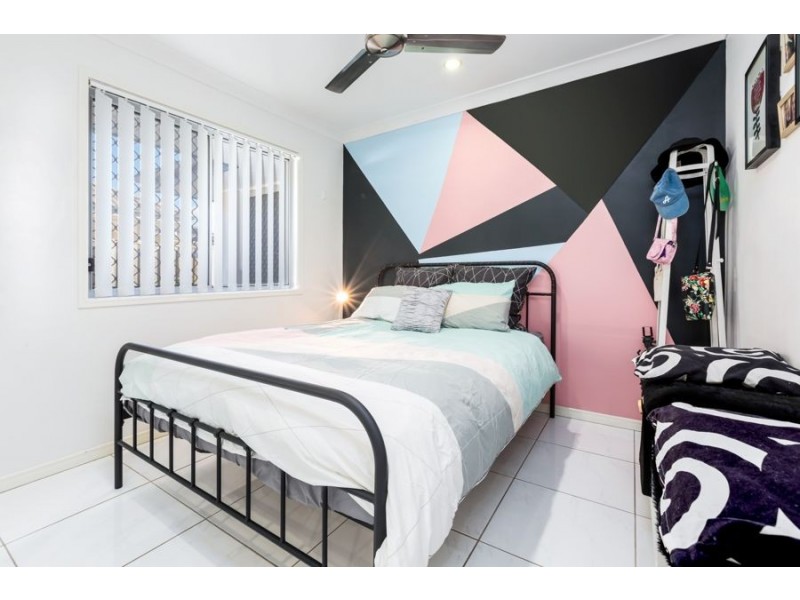 71 Honeywood Drive, Fernvale QLD 4306