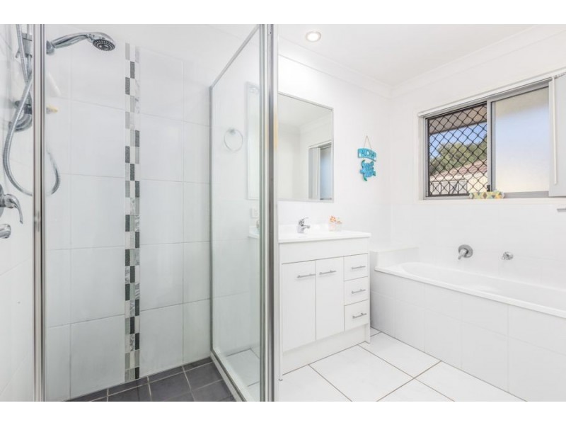 71 Honeywood Drive, Fernvale QLD 4306