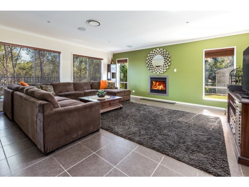 371 George Holt Drive, Mount Crosby QLD 4306