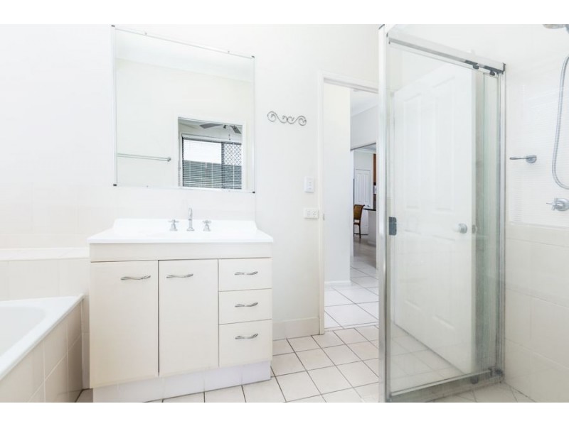 14 Shamrock Court, Chuwar QLD 4306