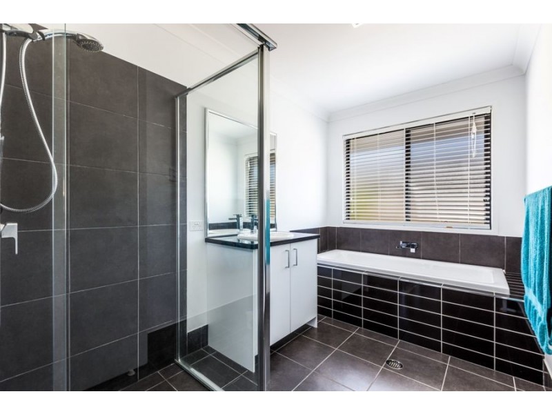 11 Ironwood Street, Fernvale QLD 4306