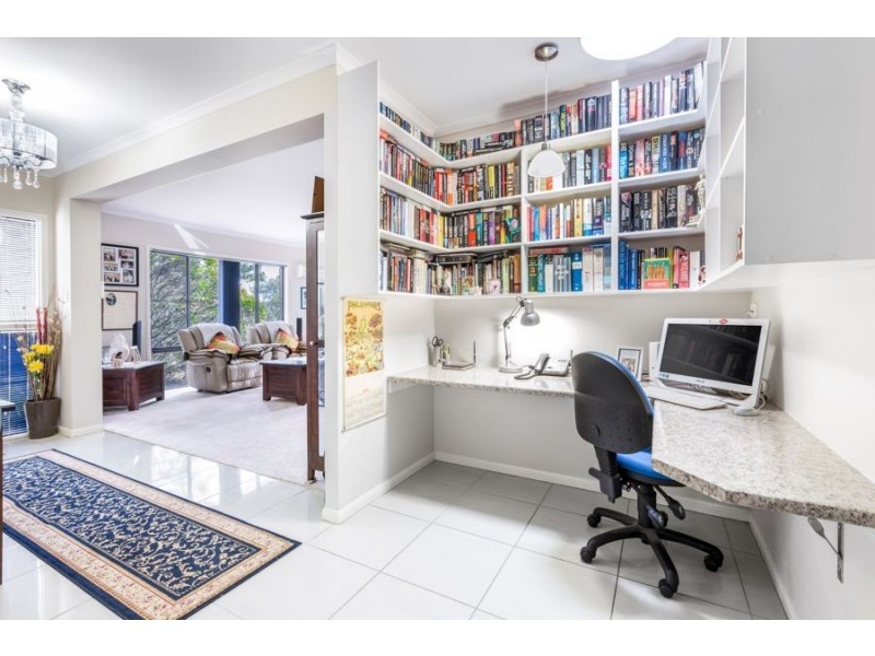 16 Bolingbroke Street East, Fernvale QLD 4306