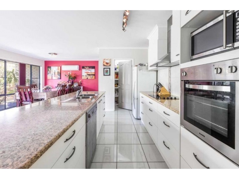 16 Bolingbroke Street East, Fernvale QLD 4306