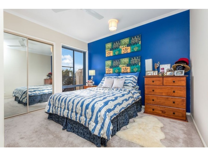 16 Bolingbroke Street East, Fernvale QLD 4306