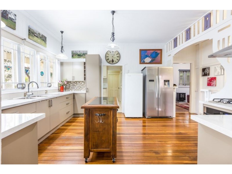 24 Tallon Street, Sadliers Crossing QLD 4305