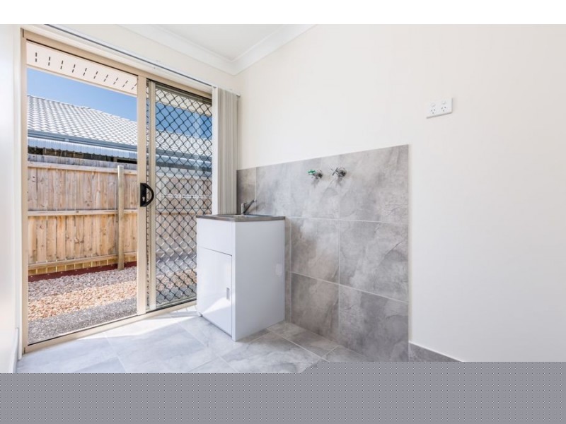 6 Flinders Court, Plainland QLD 4341