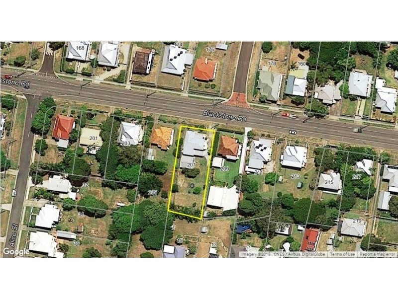 207 Blackstone Road, Silkstone QLD 4304