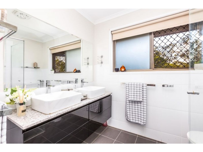 105 Wulkuraka Connection Road, Karrabin QLD 4306