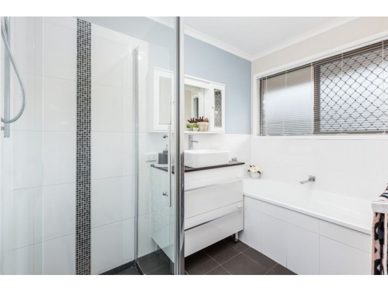 105 Wulkuraka Connection Road, Karrabin QLD 4306