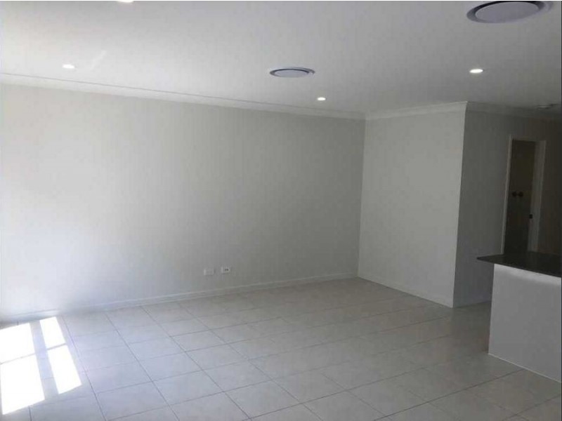 1/15 Dredge Circle, Brassall QLD 4305