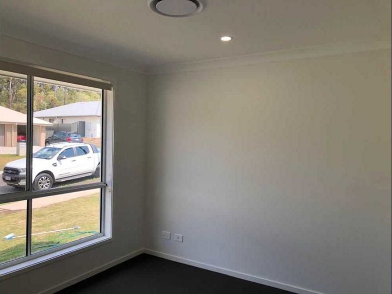 1/15 Dredge Circle, Brassall QLD 4305