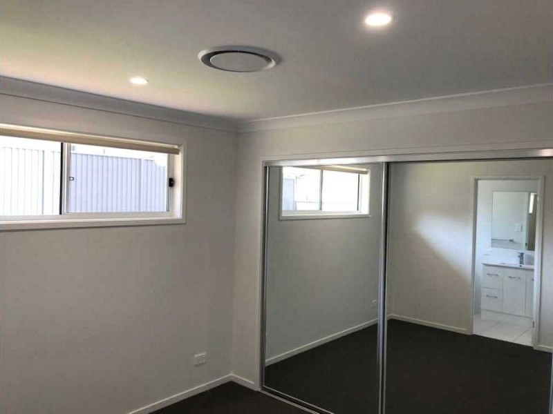1/15 Dredge Circle, Brassall QLD 4305