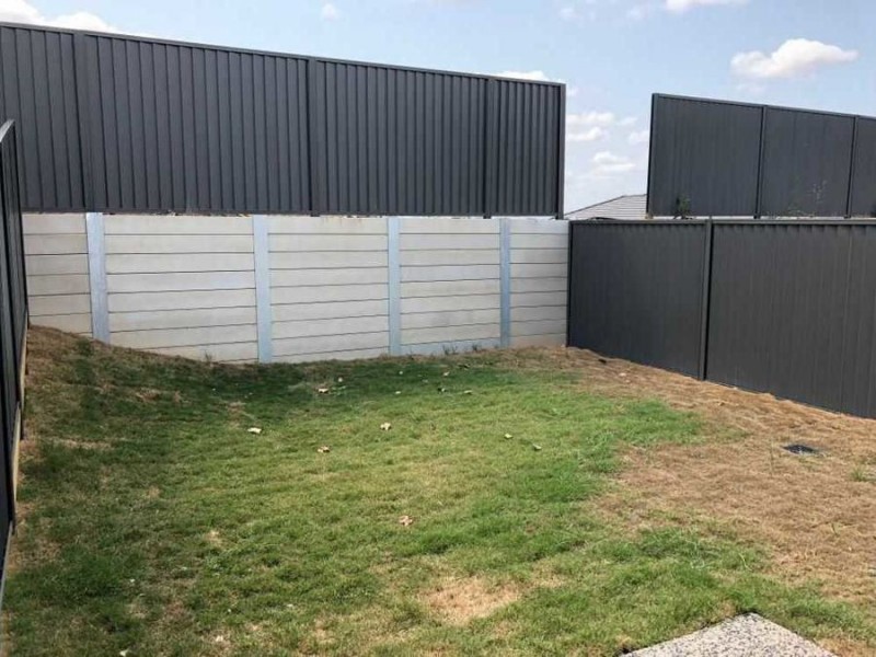 2/15 Dredge Circle, Brassall QLD 4305