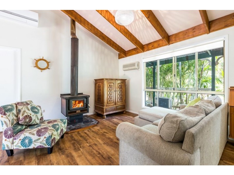 32 Kirkston Place, Pine Mountain QLD 4306