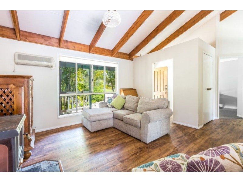 32 Kirkston Place, Pine Mountain QLD 4306