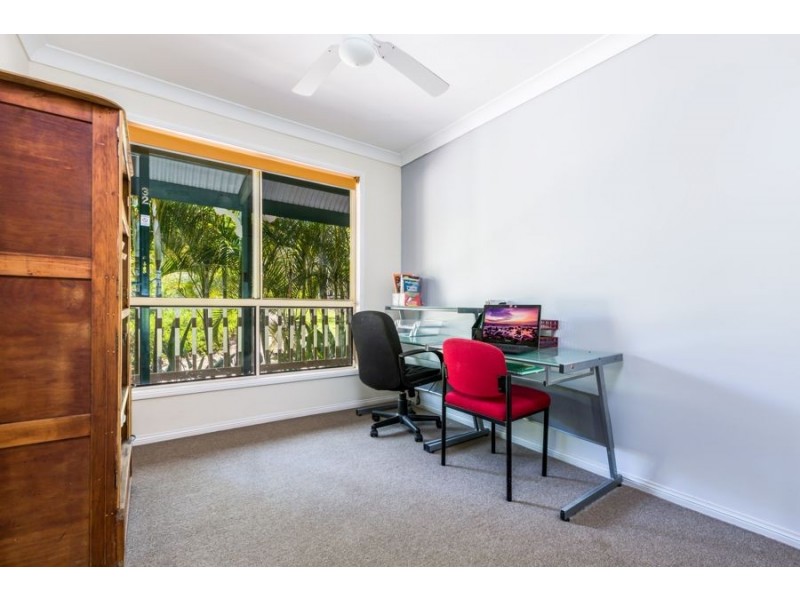 32 Kirkston Place, Pine Mountain QLD 4306