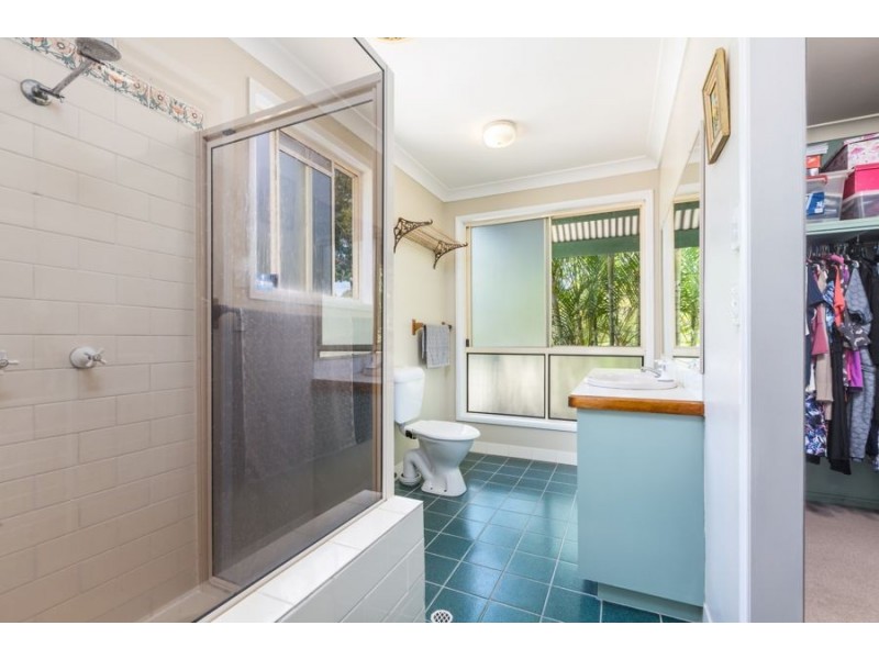 32 Kirkston Place, Pine Mountain QLD 4306