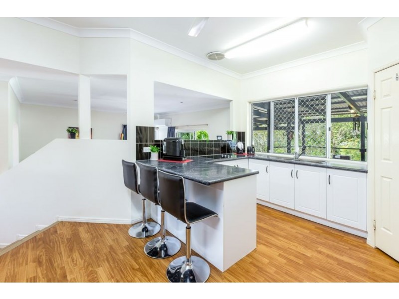 16 Elkhorn Street, Fernvale QLD 4306
