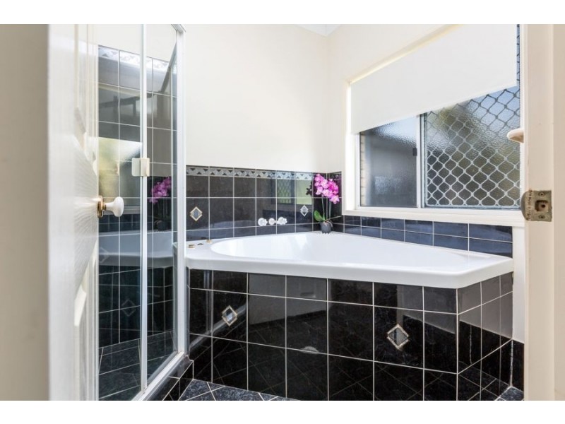 16 Elkhorn Street, Fernvale QLD 4306