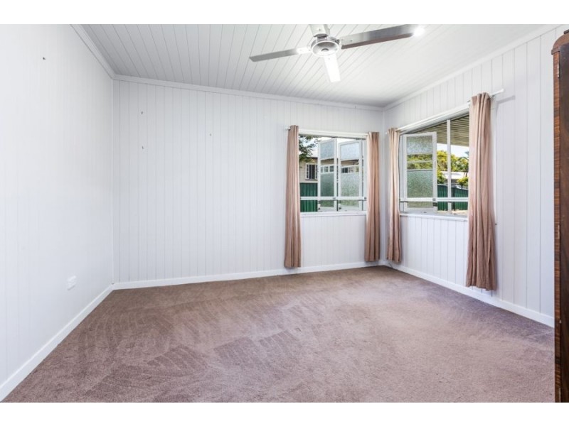 23 Morris Street, Silkstone QLD 4304