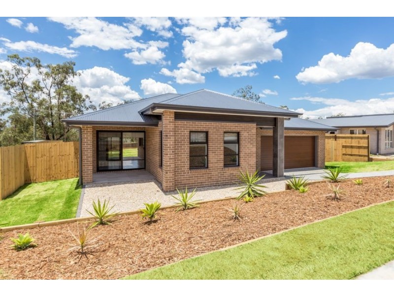 9 Soho Drive, Deebing Heights QLD 4306