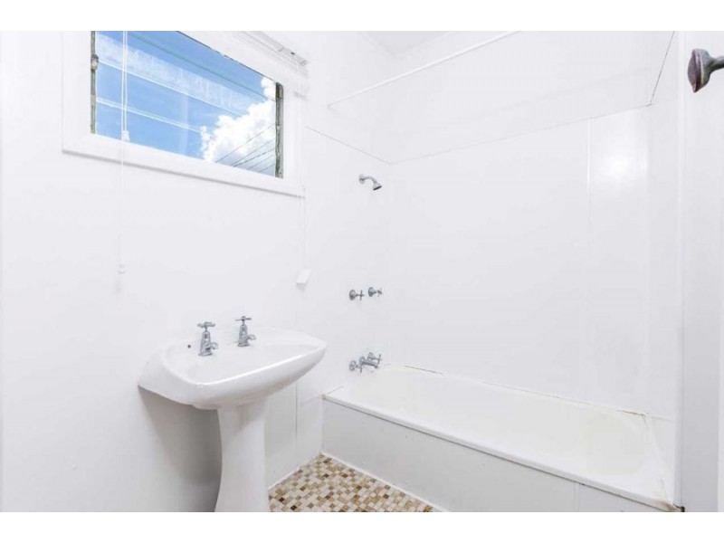 1/13 Elizabeth Street, Woodend QLD 4305