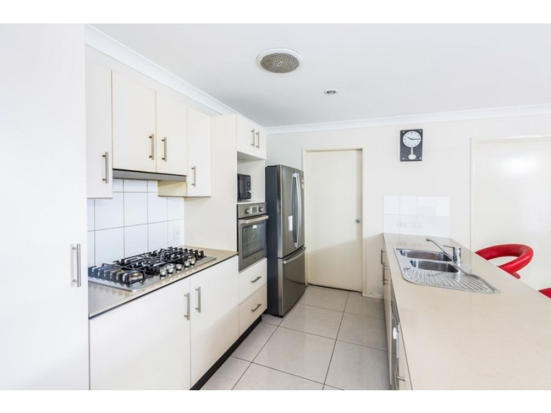 32 Whitehill Road, Eastern Heights QLD 4305