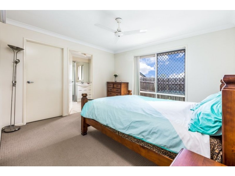32 Whitehill Road, Eastern Heights QLD 4305