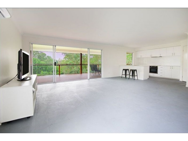 8 Harrison Street, North Ipswich QLD 4305