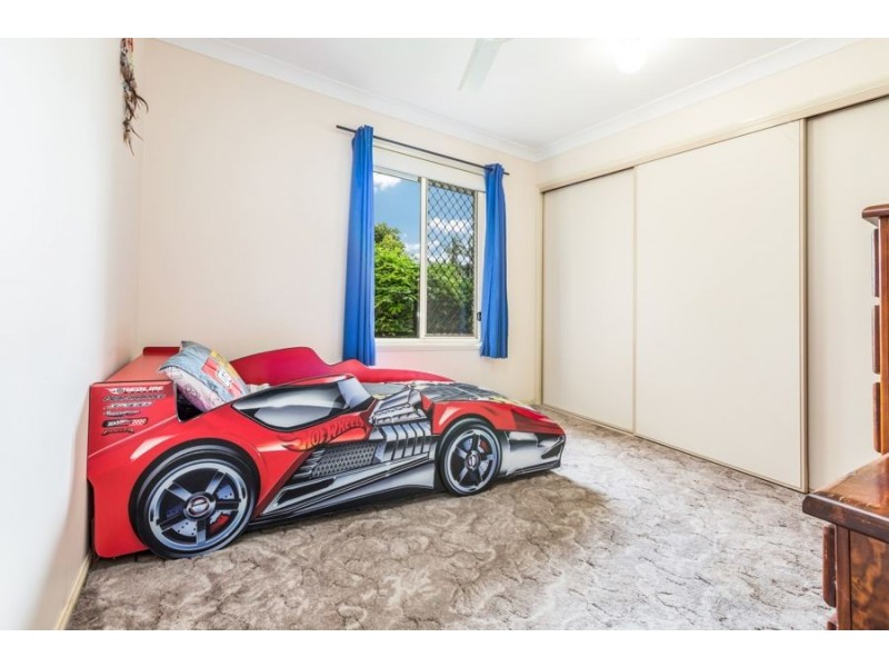 5 Lakewood Court, Flinders View QLD 4305