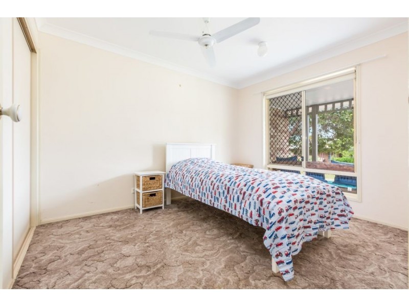 5 Lakewood Court, Flinders View QLD 4305