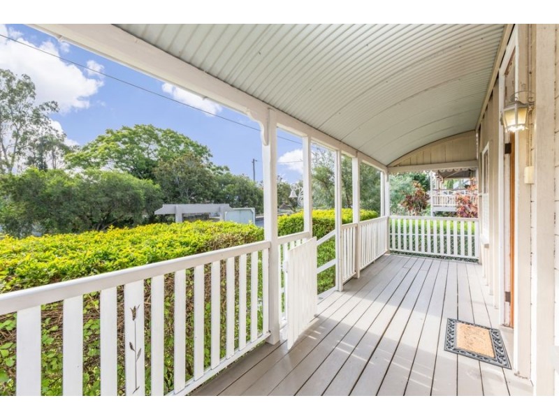 27 Smith Street, North Ipswich QLD 4305