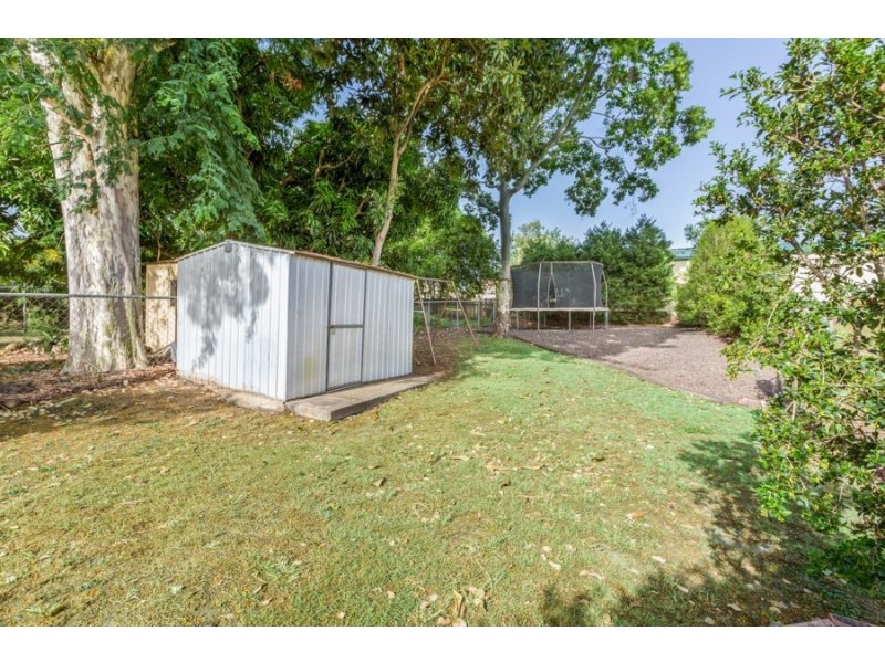 27 Smith Street, North Ipswich QLD 4305